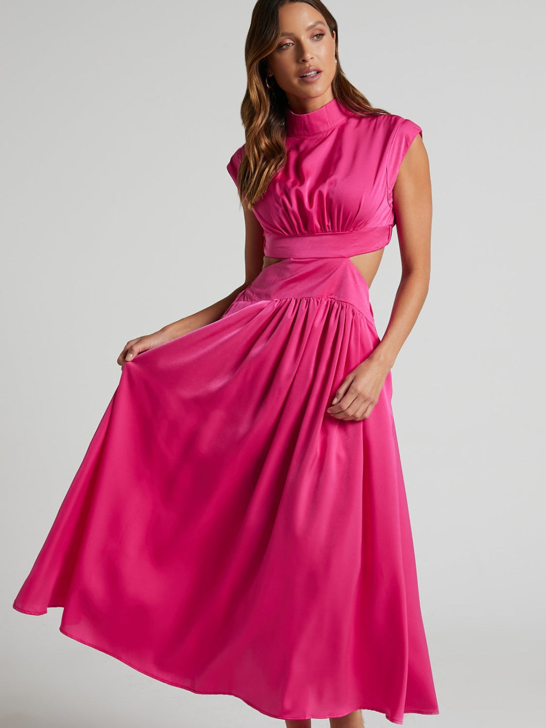 Gersinde - Elegant Sleeveless Dress with Cutout and Stand-Up Collar for Women