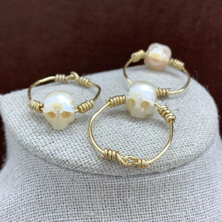 Minimalist Pearl Cranium Twisted Knot Ring™ Skull Accessories – Bold Elegance in Every Curve