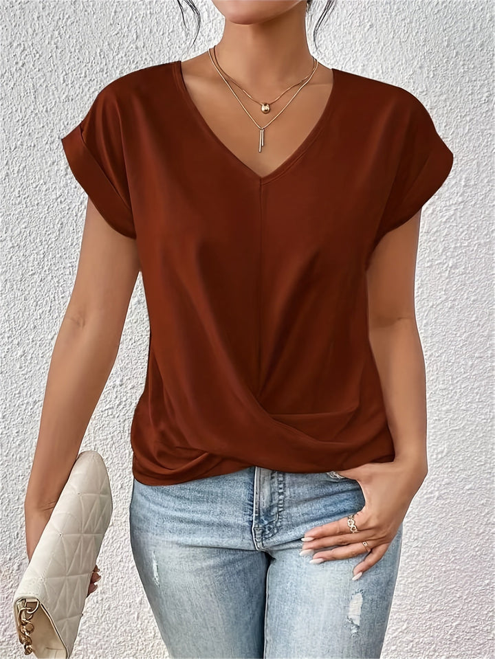 Heidi - Casual T-Shirt with a Heart-Shaped Neckline