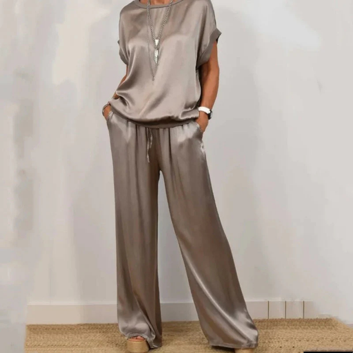 Catalina™ – Elegant Two-Piece Suit