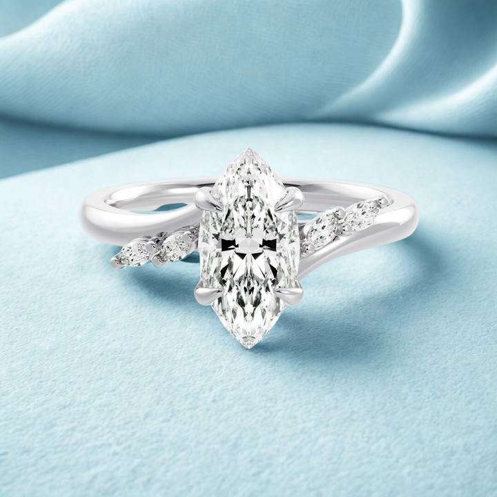 Velvet Crown Ring™ Luxury Ring – Pure Elegance in Silver
