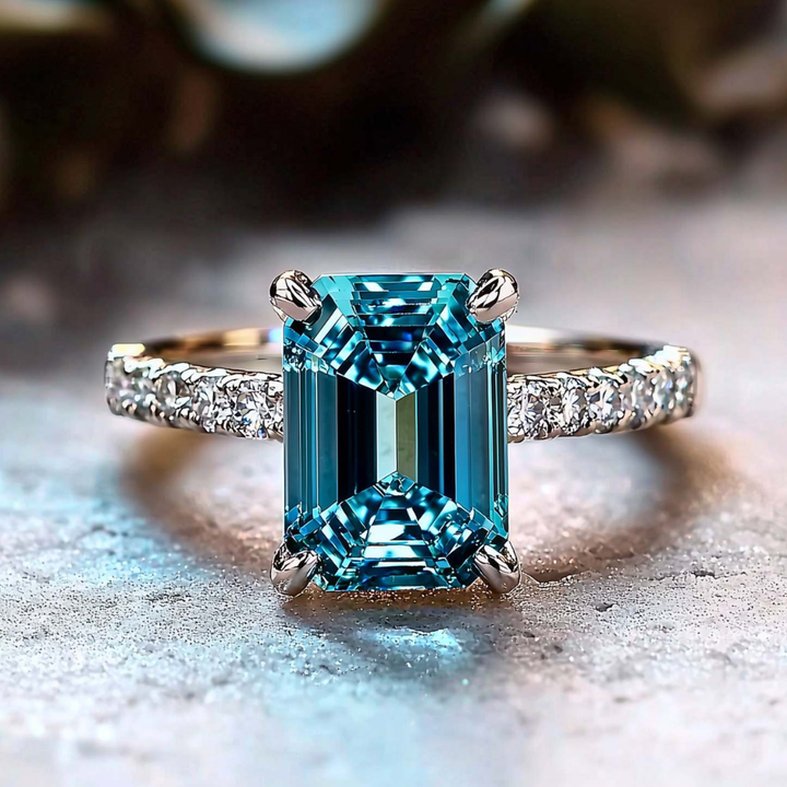 Lunar Crest Ring™ Luxury Ring – 3 Carat Moissanite in Glowing Gold Finish