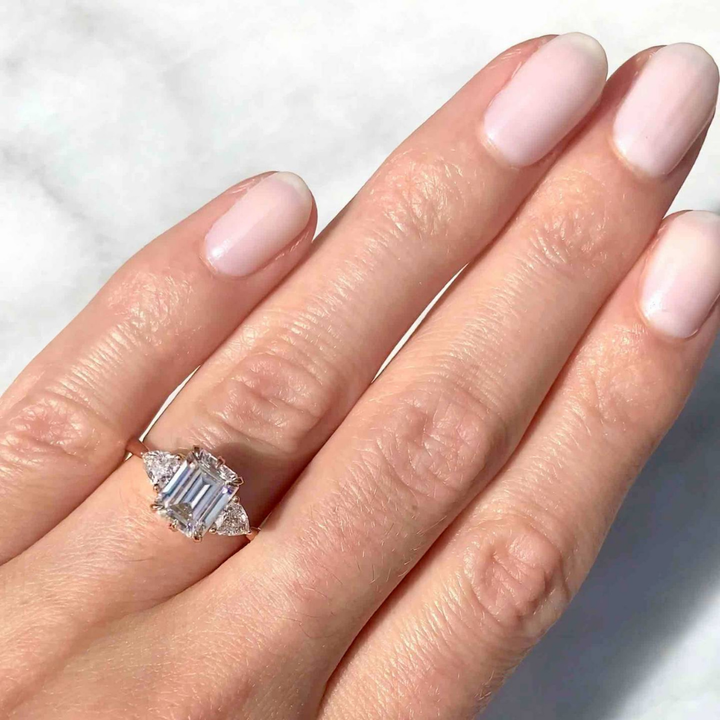 Radiant Veil Ring™ Luxury Ring – Refined Fire in a Crystal Frame