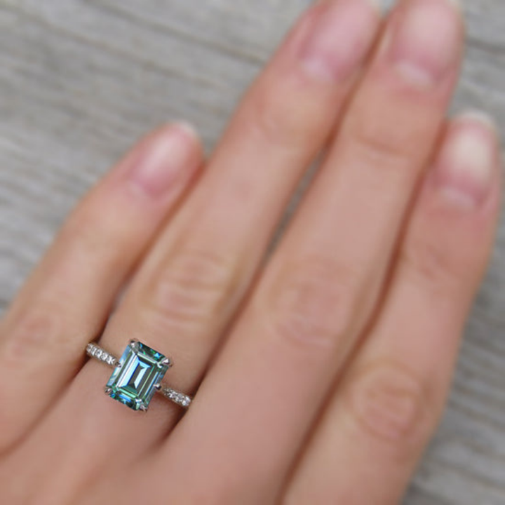 Lagoon Glow Ring™ Luxury Ring – Refined Depth in Teal Light