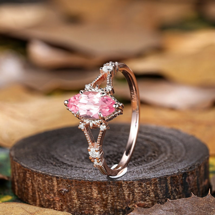 Blush Dream Ring™ Luxury Ring – 1.5 Carat Pink Sapphire in Vintage Rose Gold Design