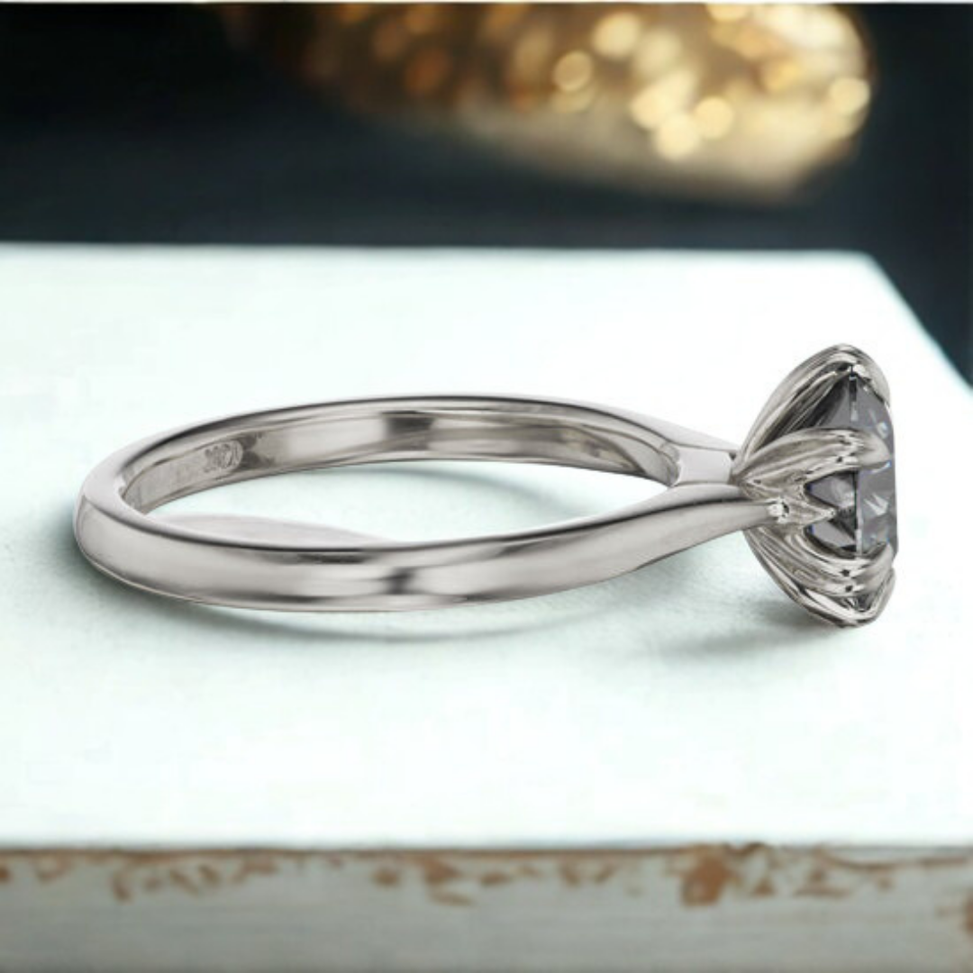 Azure Mist Ring™ Luxury Ring – Cool Sparkle in Ocean Haze