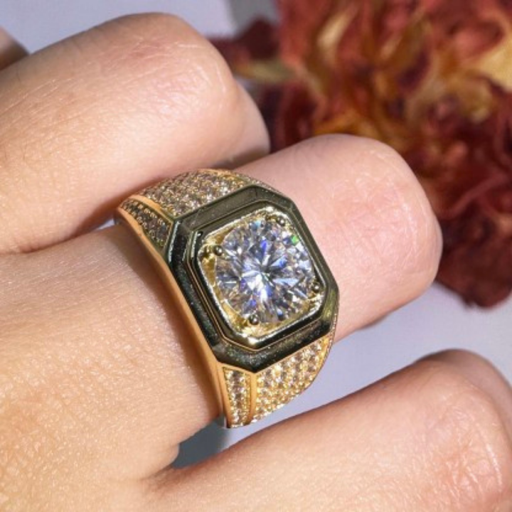 Solar Veil Ring™ Luxury Ring – Bold Elegance in Every Detail