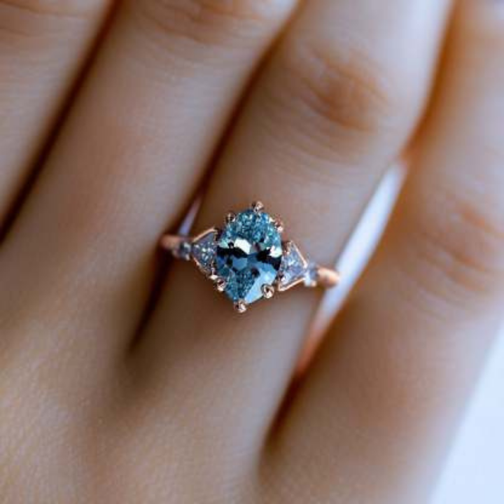 Velvet Clarity Ring™ Luxury Ring – 2 Carat Moissanite in Romantic Rose Gold
