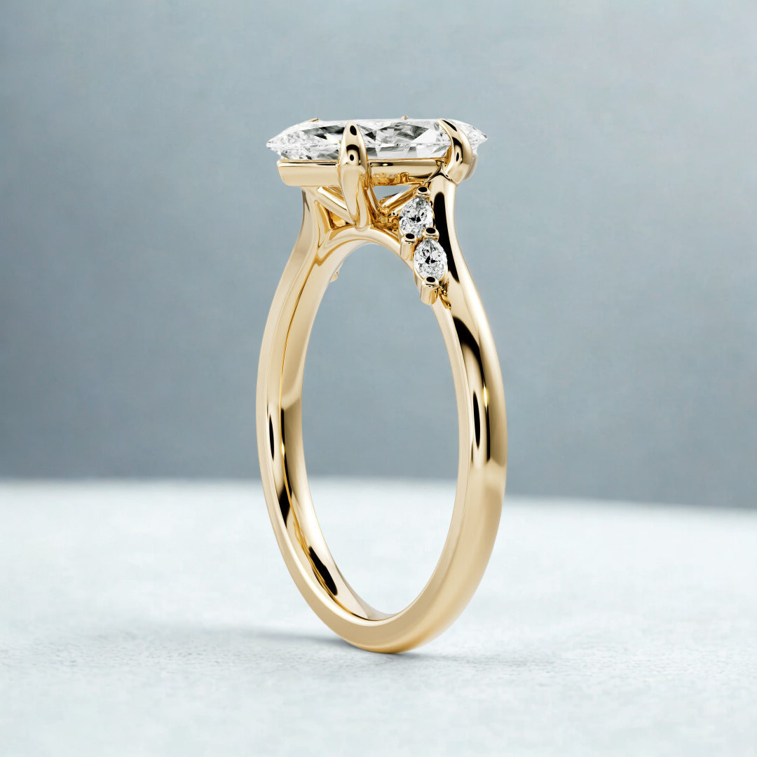 Velvet Crown Ring™ Luxury Ring – Golden Radiance, Timeless Beauty