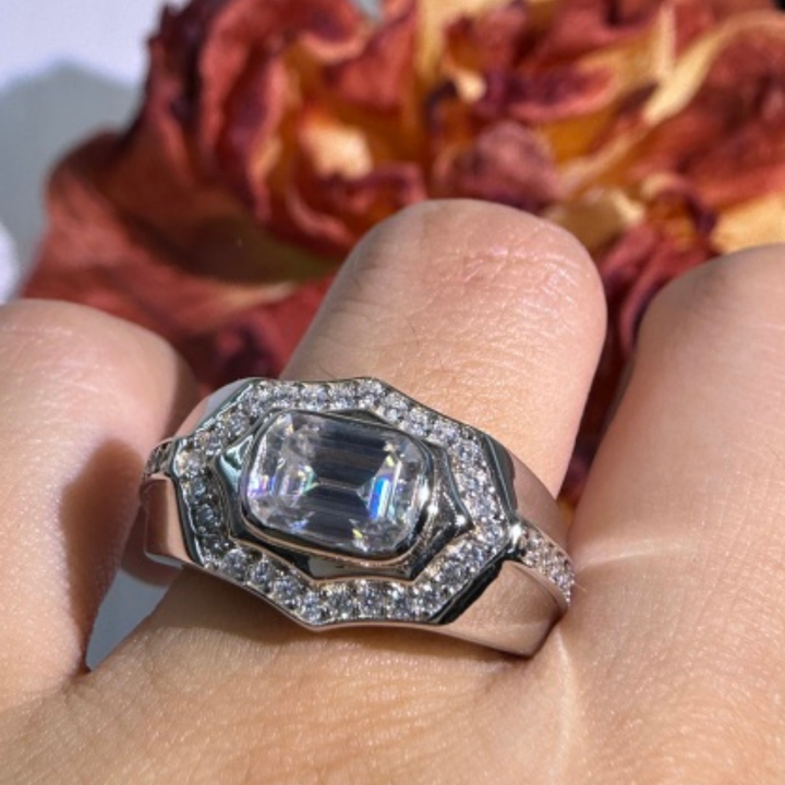 Moonveil Spark Ring™ Luxury Ring – Silver Moissanite Elegance Ring