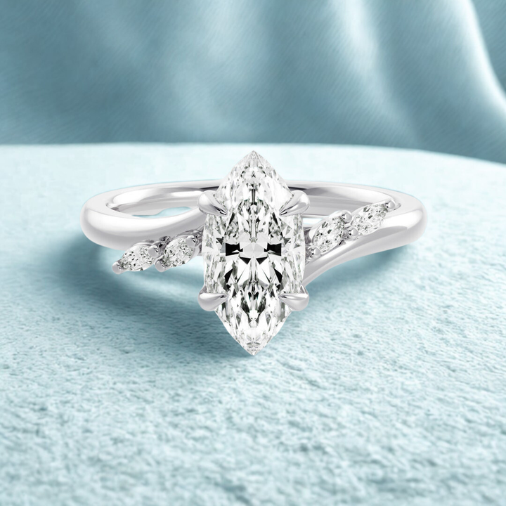 Velvet Crown Ring™ Luxury Ring – Pure Elegance in Silver