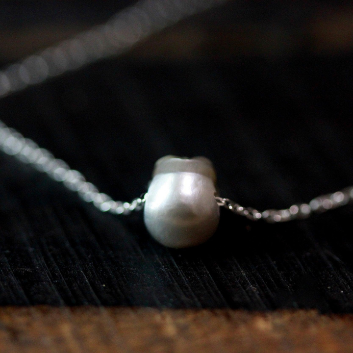 Minimalist 4A Pearl Skull Necklace™ Skull Accessories – Quiet Power in Sculpted Detail