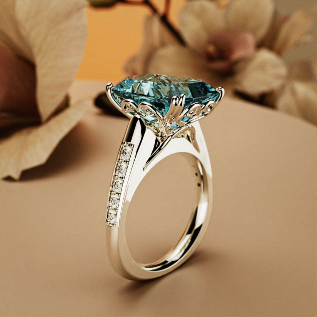 Mystic Bloom Ring™ Colored Gem Stone – The Envy of Even the Finest Diamonds