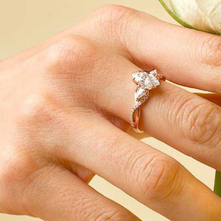 Moonlit Gleam Ring™ Luxury Ring – Gold Elegance with Marquise Moissanite Brilliance
