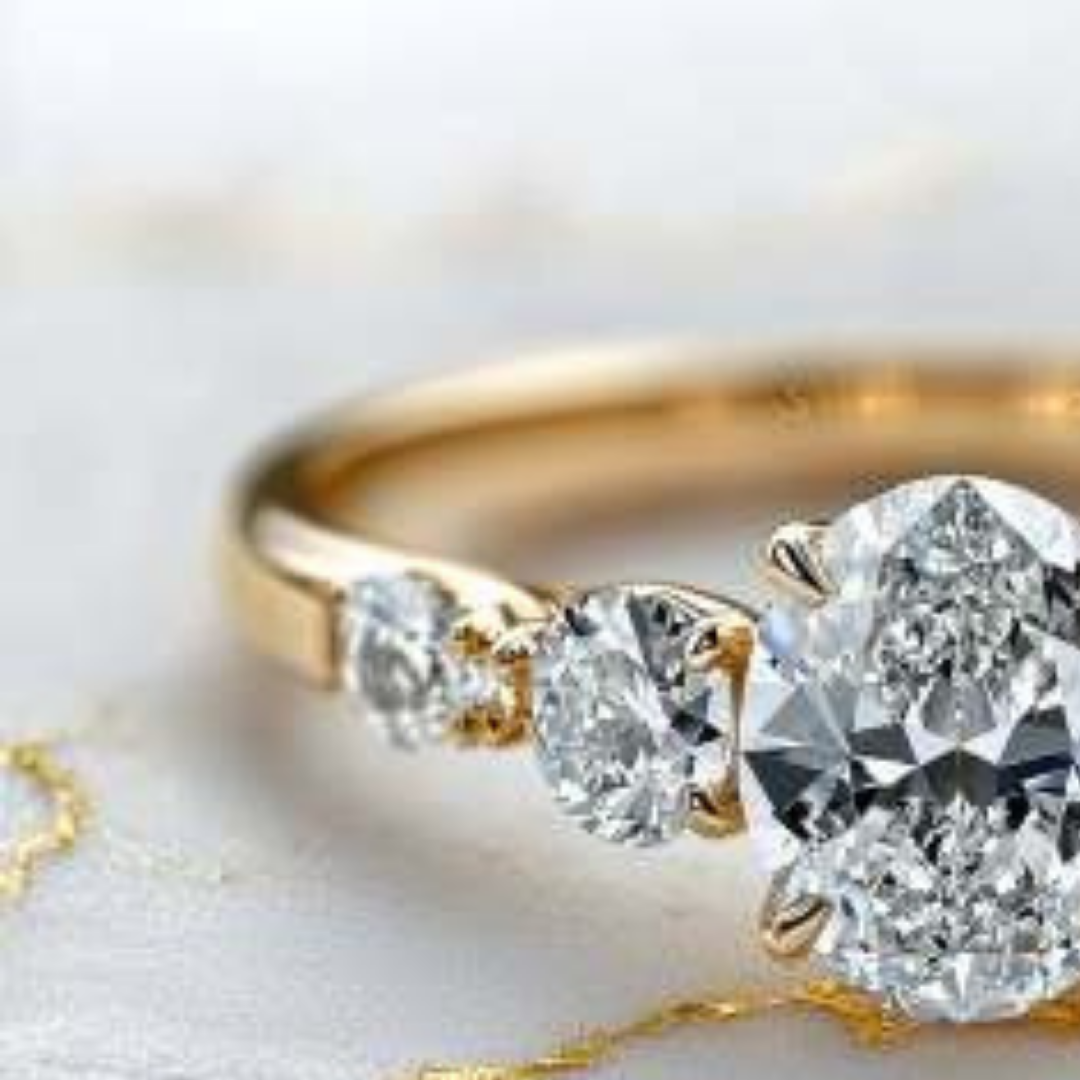 Silent Ember Ring™ Colored Gem Stone – Delicate Brilliance with Golden Warmth
