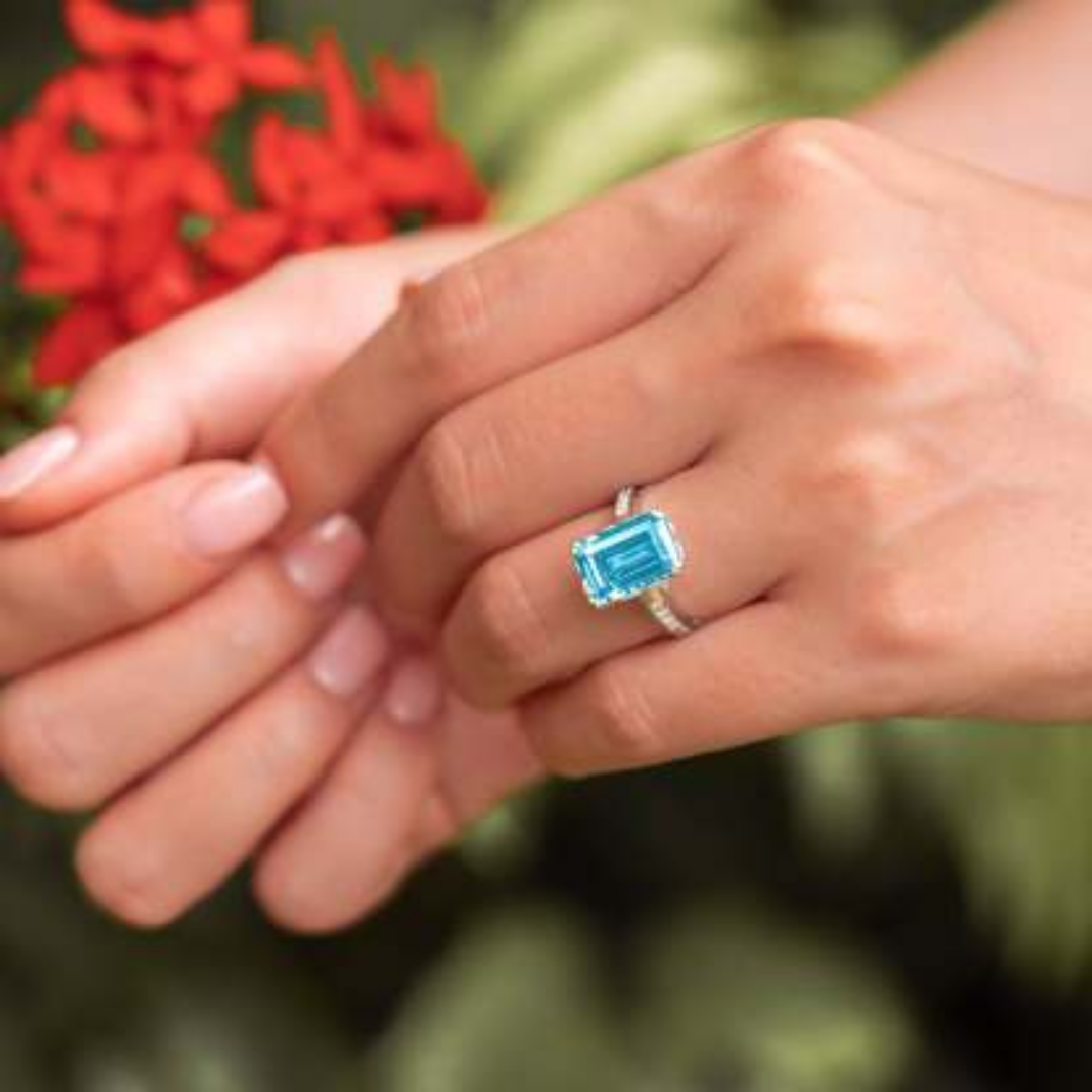 Dream Shore Ring™ Colored Gem Stone – Tranquil Brilliance in a Bold Aquamarine Cut