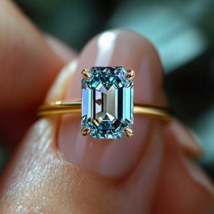Echo Light Ring™ Luxury Ring – 1 Carat Moissanite in Sleek Gold Setting