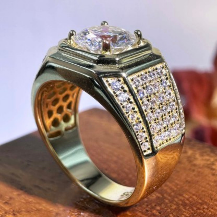 Solar Veil Ring™ Luxury Ring – Bold Elegance in Every Detail