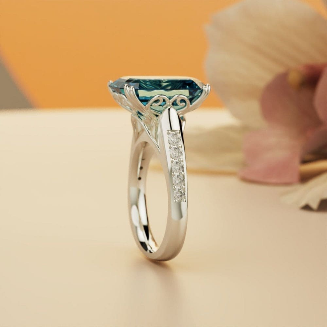 Mystic Bloom Ring™ Colored Gem Stone – The Envy of Even the Finest Diamonds