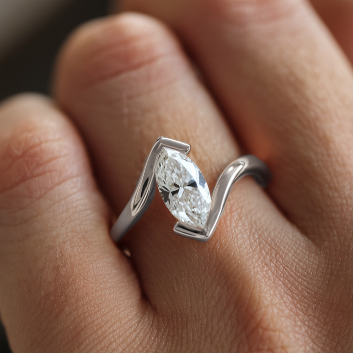 Aurora Tip Ring™ Colored Gem Stone – Sculptural Elegance in a Minimalist Frame