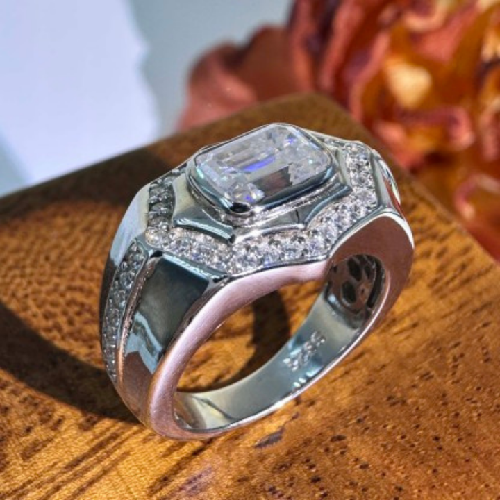 Moonveil Spark Ring™ Luxury Ring – Silver Moissanite Elegance Ring