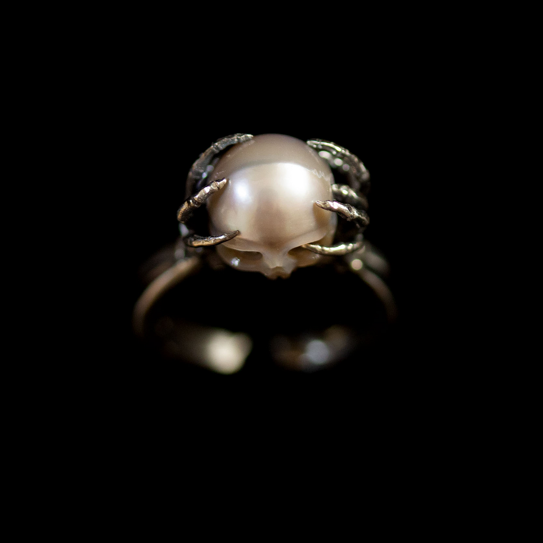 Be A Thinker Grey Pearl Cranium Ring™ Skull Accessories – A Symbol of Reflection and Depth
