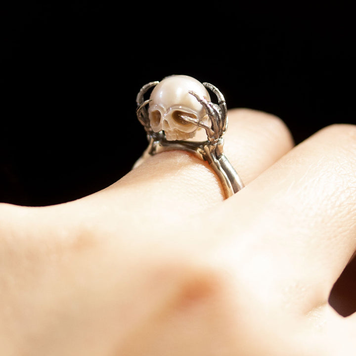 Be A Thinker Grey Pearl Cranium Ring™ Skull Accessories – A Symbol of Reflection and Depth
