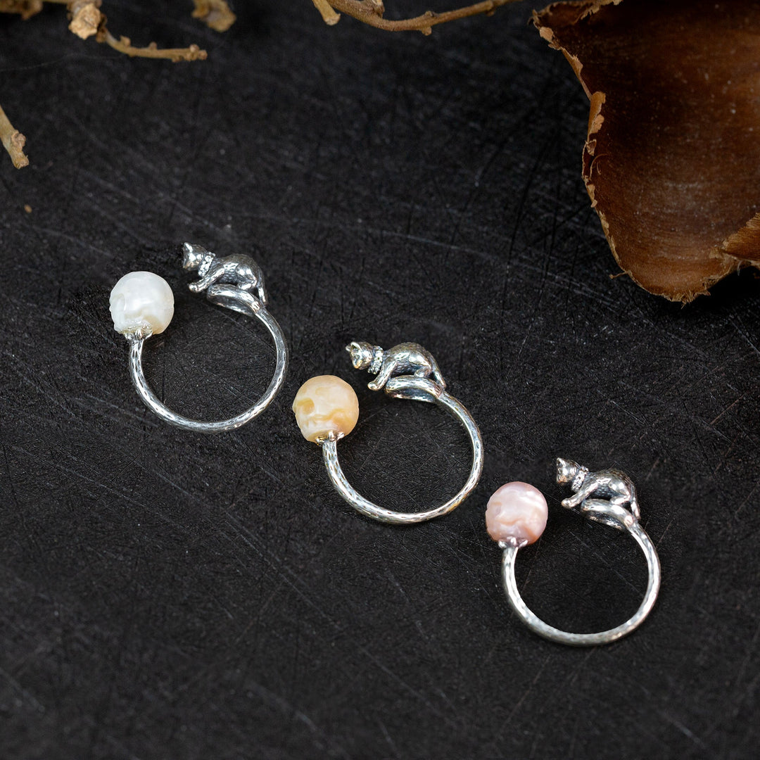 Celestial Cat Pearl Skull Ring™ Skull Accessories  – Mystical Elegance Meets Bold Mystery