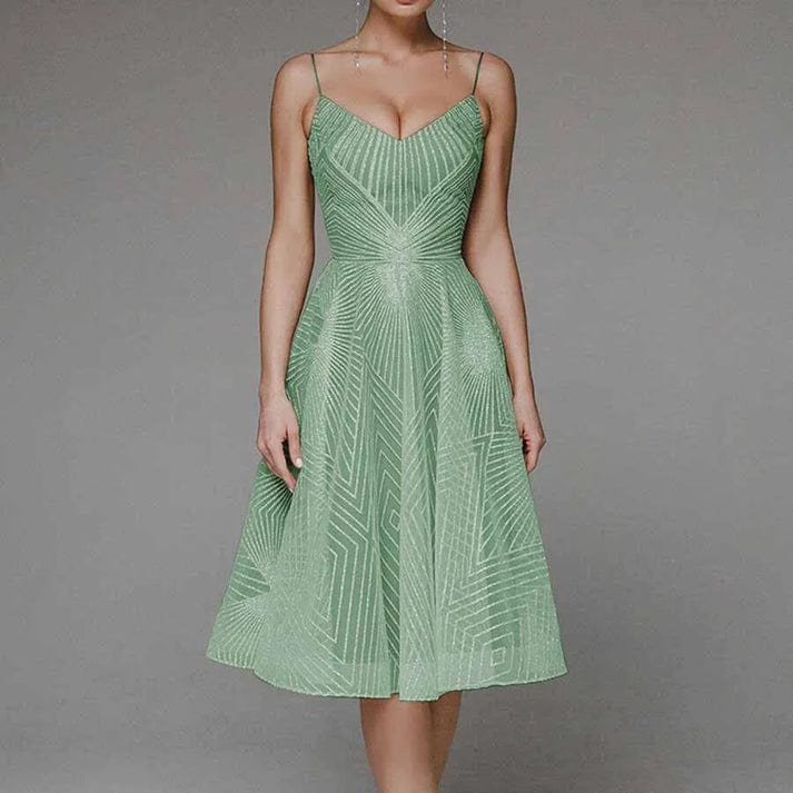 Hilda® NDC | Elegant Dress with Open Back