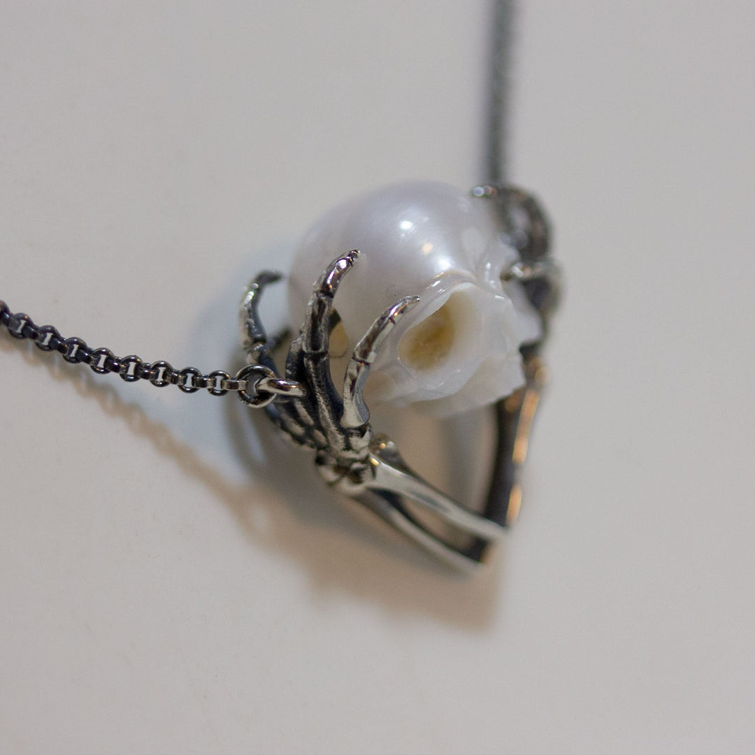 Hands on Head Skull Cranium Necklace™ Skull Accessories – Bold Gothic Expression with Emotional Depth