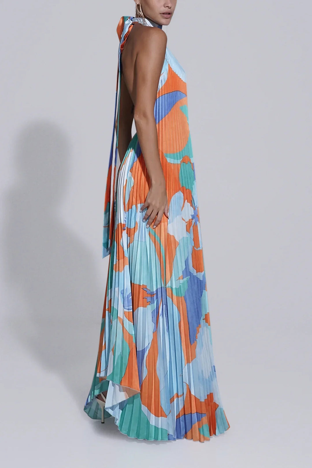 Isla WD– Elegant Halter Pleated Maxi Dress
