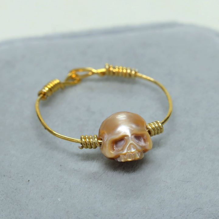 Minimalist Pearl Cranium Twisted Knot Ring™ Skull Accessories – Bold Elegance in Every Curve