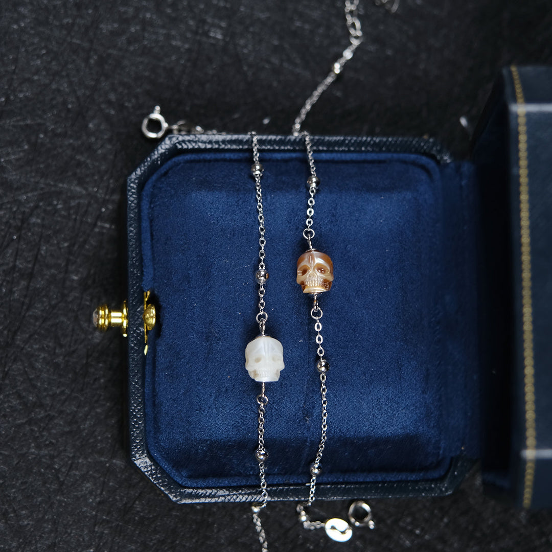 Minimalist Pearl Skull Chain Bracelet™ Skull Accessories – Timeless Elegance with an Edgy Twist