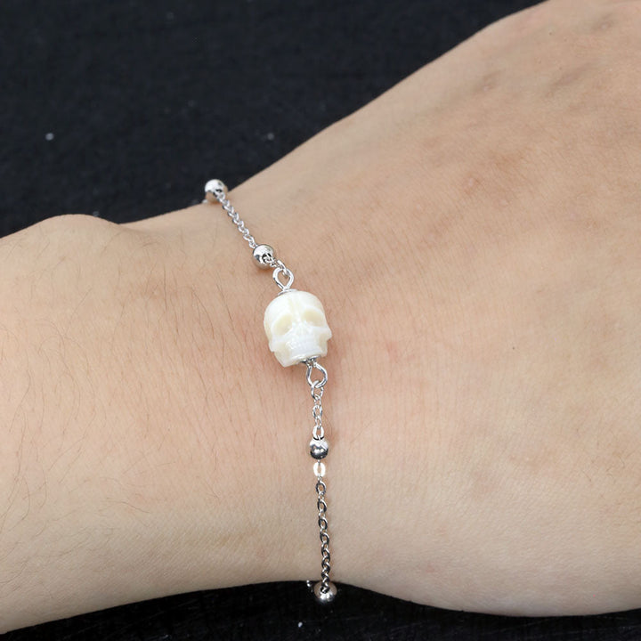 Minimalist Pearl Skull Chain Bracelet™ Skull Accessories – Timeless Elegance with an Edgy Twist