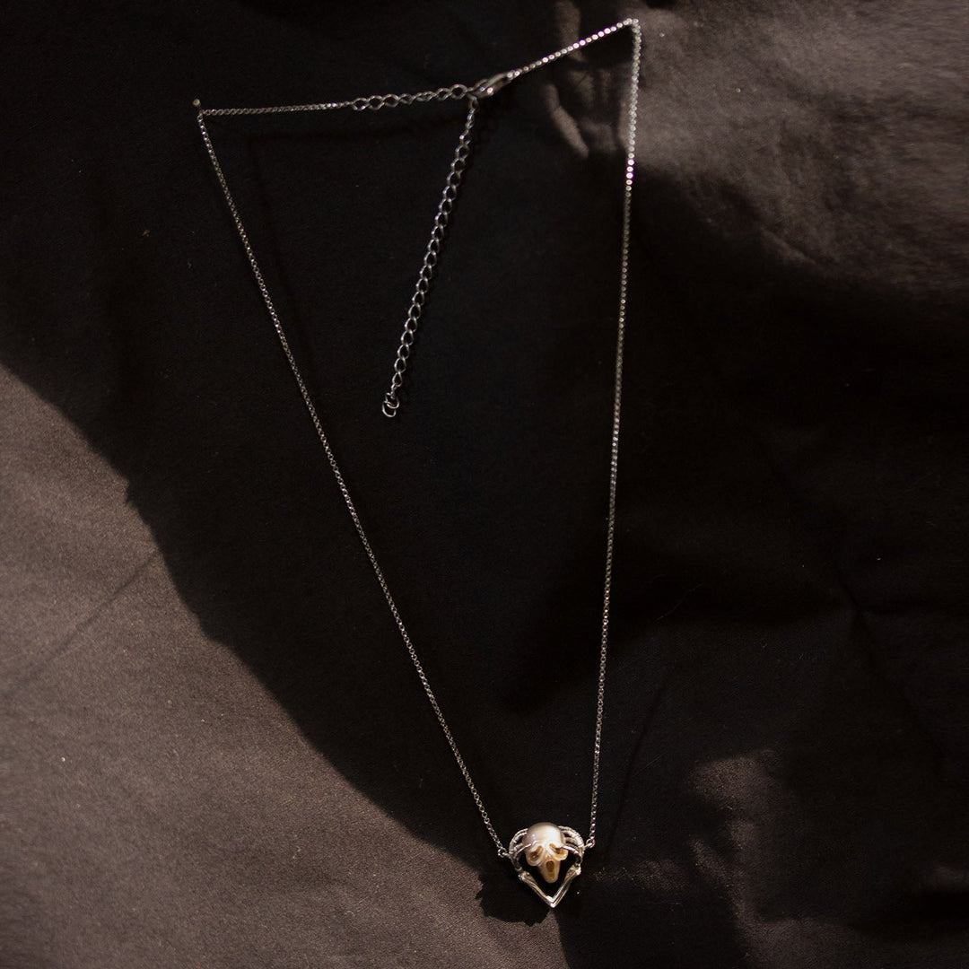 Screaming Soul Hand-Carved Pearl Necklace™ Skull Accessories – A Haunting Expression of Emotion