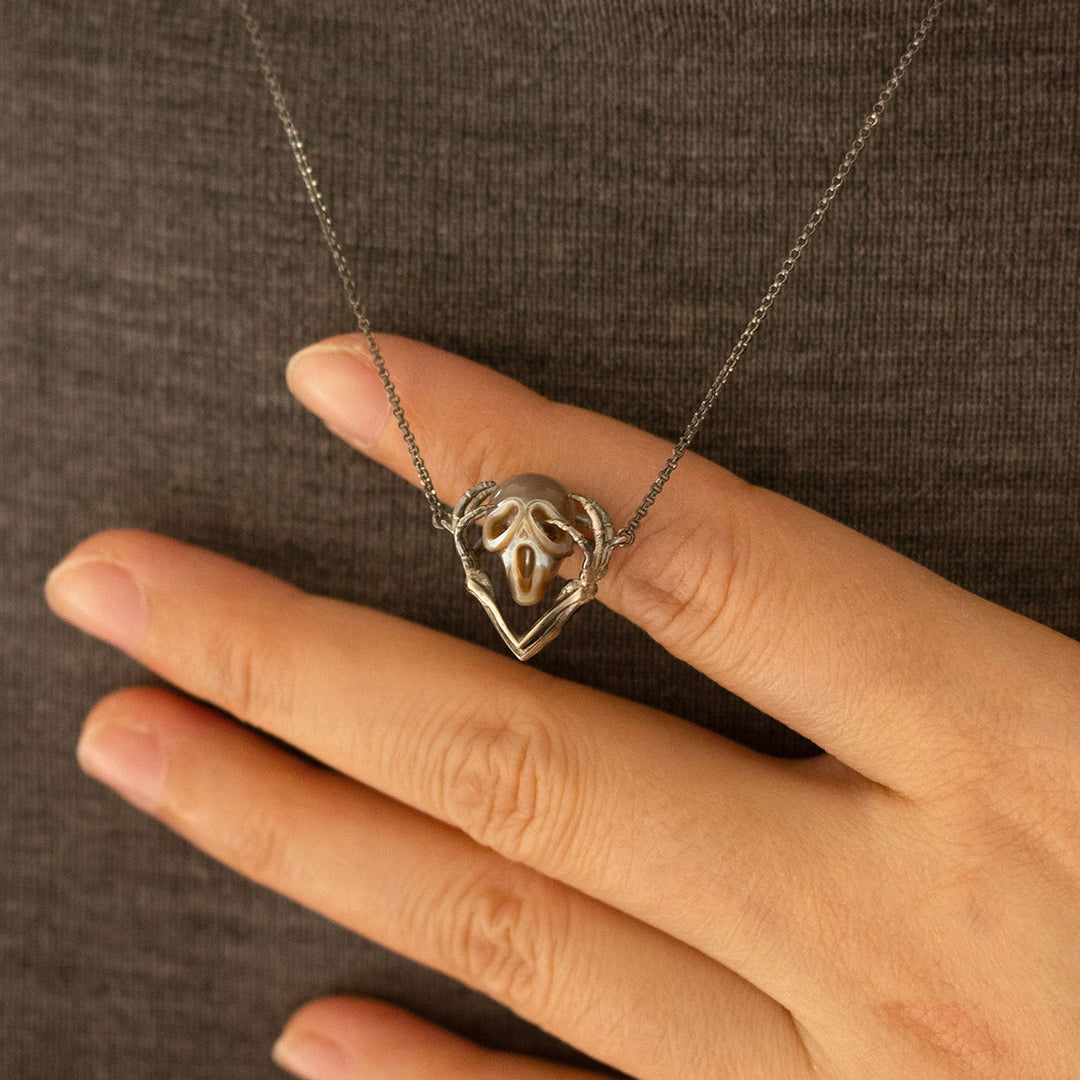 Screaming Soul Hand-Carved Pearl Necklace™ Skull Accessories – A Haunting Expression of Emotion