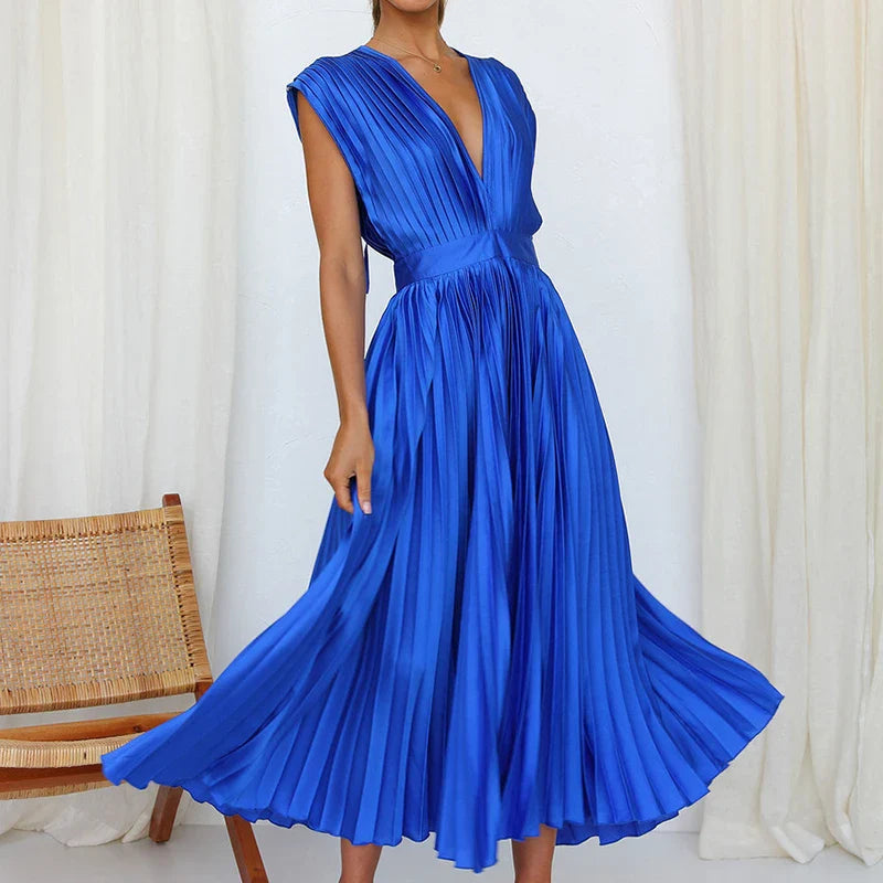 Heather– New Women's Dress with Pleats, Zipper, and Sleeveless Design
