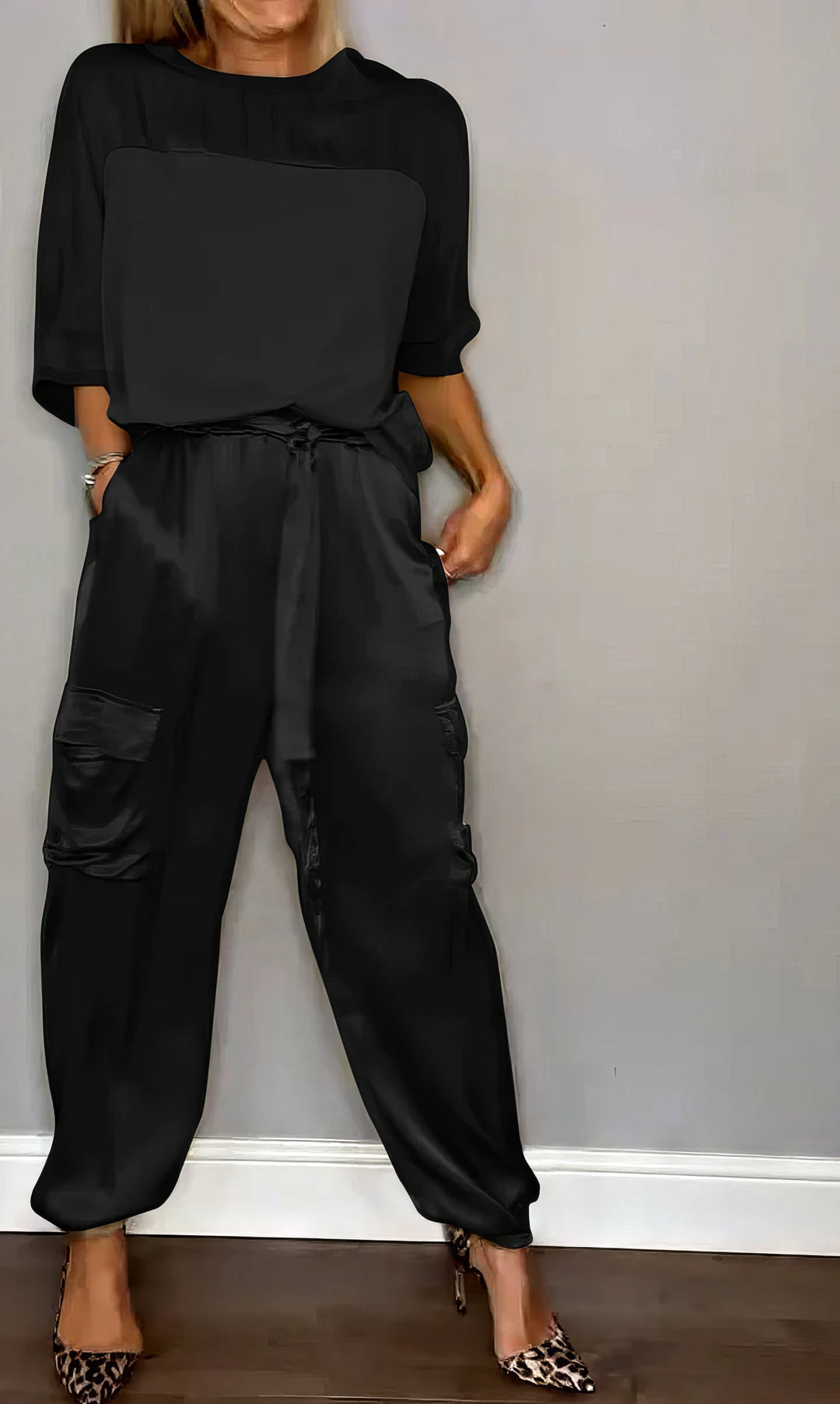 Amelia™ - Chic Two-Piece Set Blouse and Cargo Pants